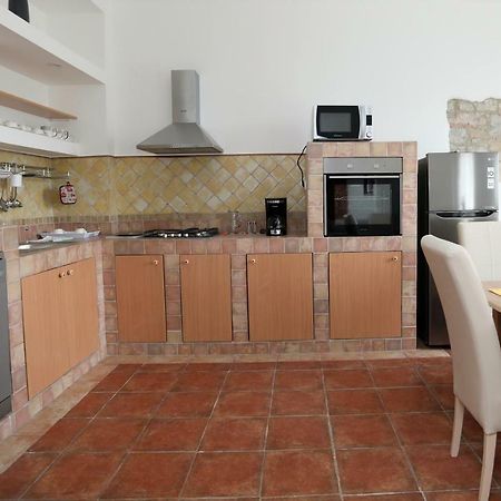 Appartamento Apartman Cinkopan Pola Esterno foto