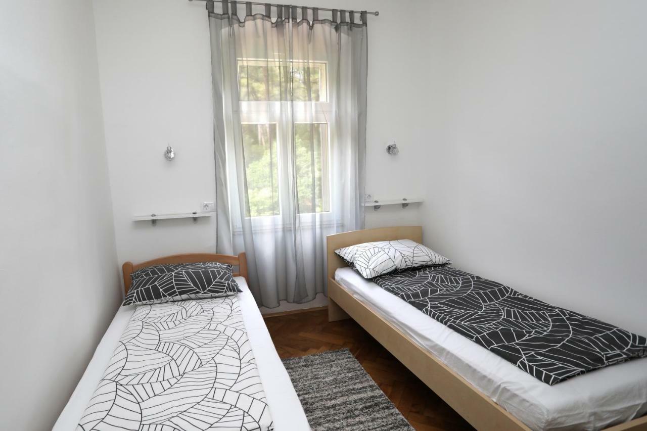 Appartamento Apartman Cinkopan Pola Esterno foto