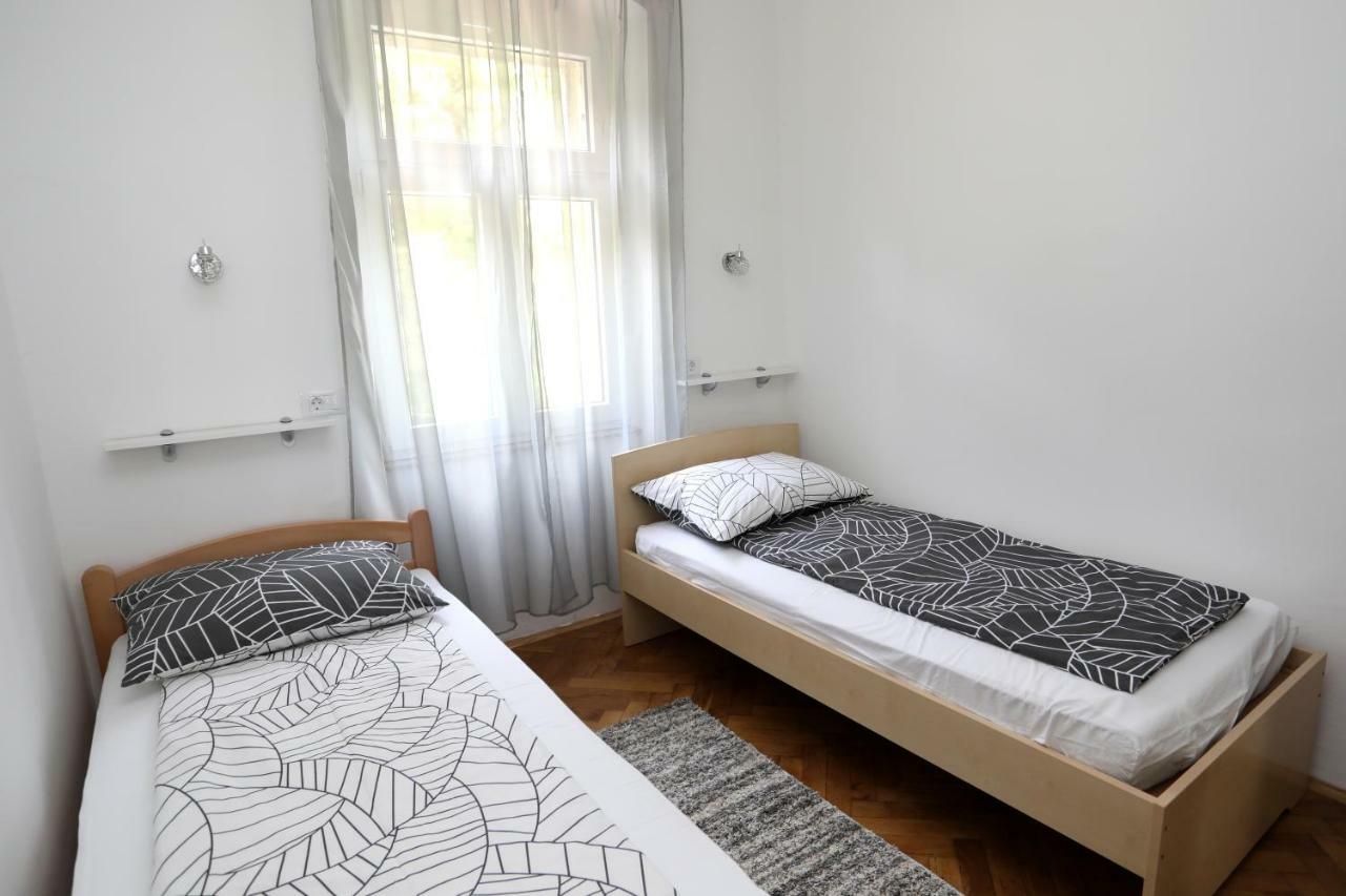 Appartamento Apartman Cinkopan Pola Esterno foto