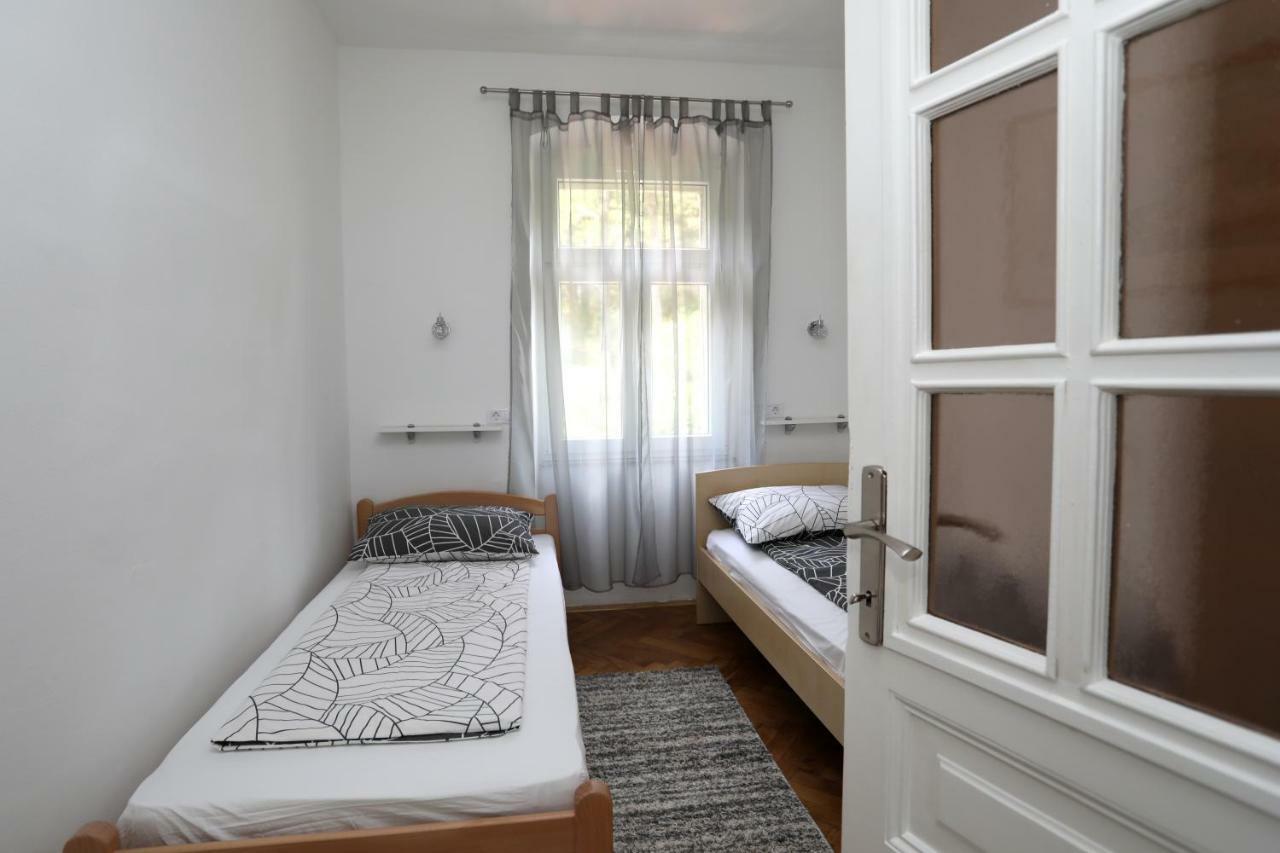 Appartamento Apartman Cinkopan Pola Esterno foto